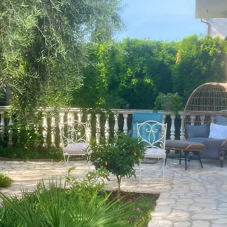 Apartament Tara Malinska